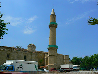 Obiective turistice Cipru: moscheea Omerye Nicosia