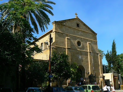 Imagini Cipru: Catedrala Sfanta Cruce fix pe Linia Verde