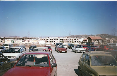 Imagini Sarajevo: in fata aeroportului
