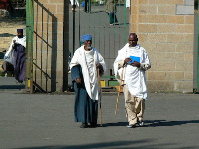 Imagini Etiopia: preoti la manastirea Debre Libanos