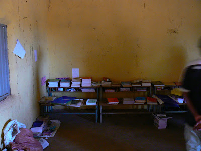 Imagini Etiopia - scoala in sat african - Hamer, carti