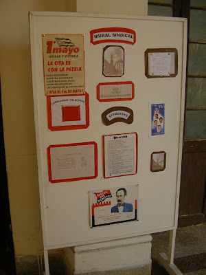 Imagini Cuba:  Francisco di Asis Trinidad, gazeta de perete