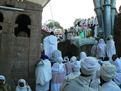 Imagini Etiopia: Craciun la Lalibela Beta Maryam pelerini