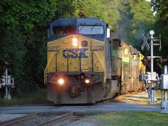[CSX9014-Q404(CSXDetour)MaywoodNJ060405H.jpg]