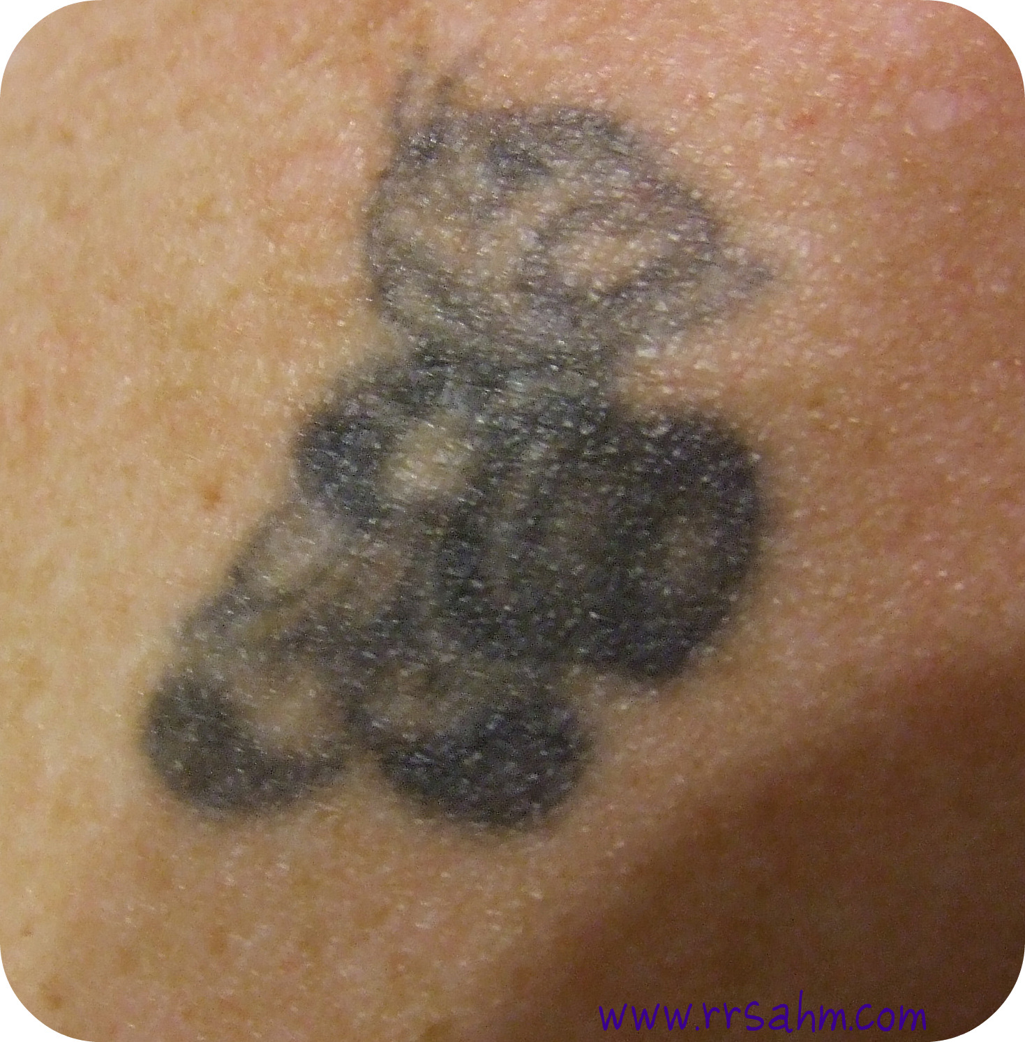 http://3.bp.blogspot.com/_DlRGzY1sgms/TC8a95_iYuI/AAAAAAAABLk/jf4_OLK0cho/s1600/tattoo.jpg