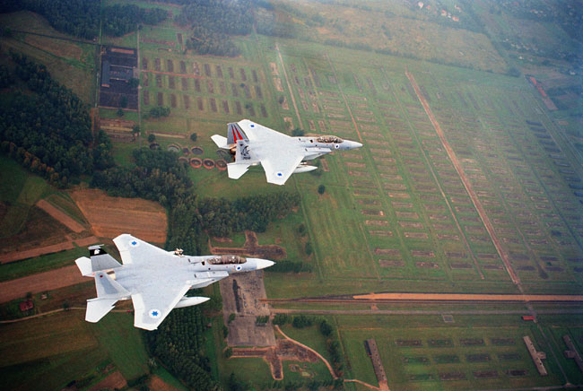 [IDFoverAuschwitz.jpg]