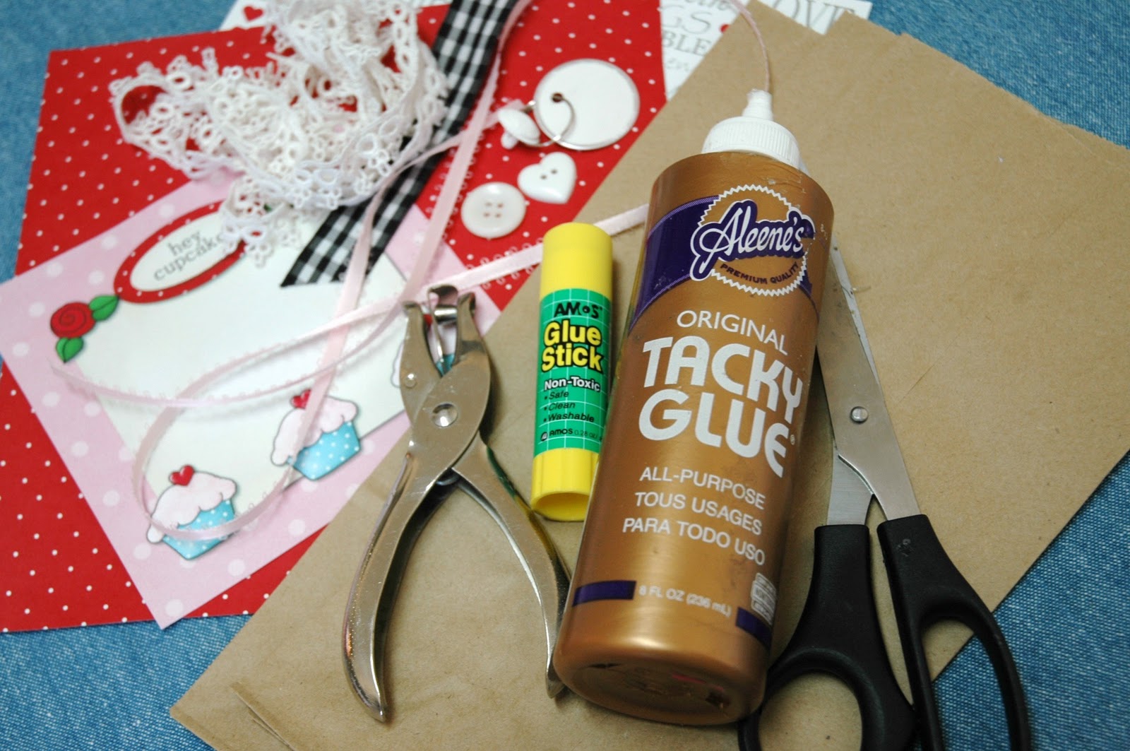 Just Bee 'n Me Valentine Paper Bag Journal Tutorial!