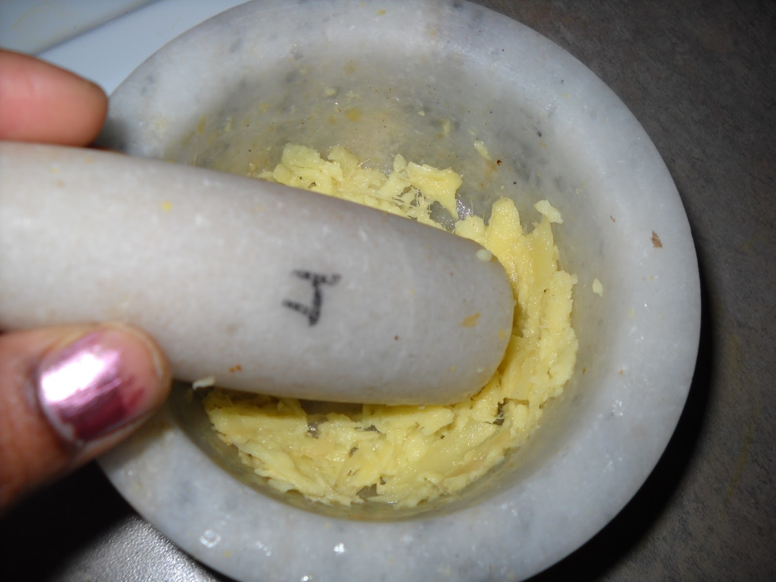 Savitha's Kitchen Microwave Ginger Tea ( Ginger Chaai)