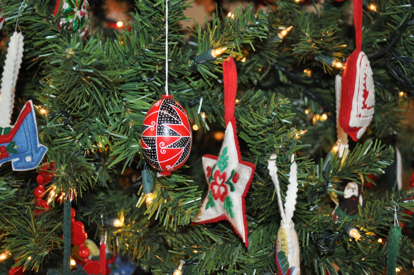 Michigan Cottage Cook HOLIDAY TRADITIONS FROM AUSTRALIA, MIDDLE EAST