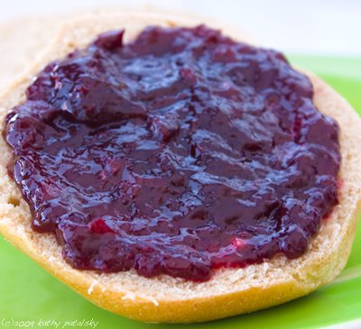 [crofters-superfruit-spread-400-7.jpg]