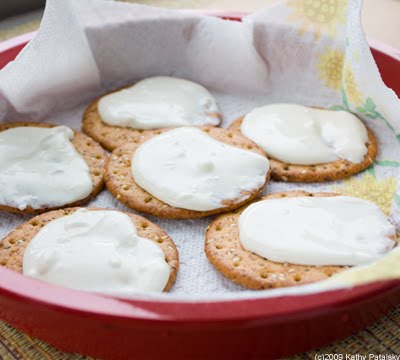 [trail-mix-crackers-1.jpg]