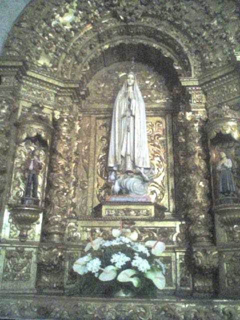 [AltarNossaSenhoradeFatimaIgrejaSaoPedroTorresVedras.JPG]