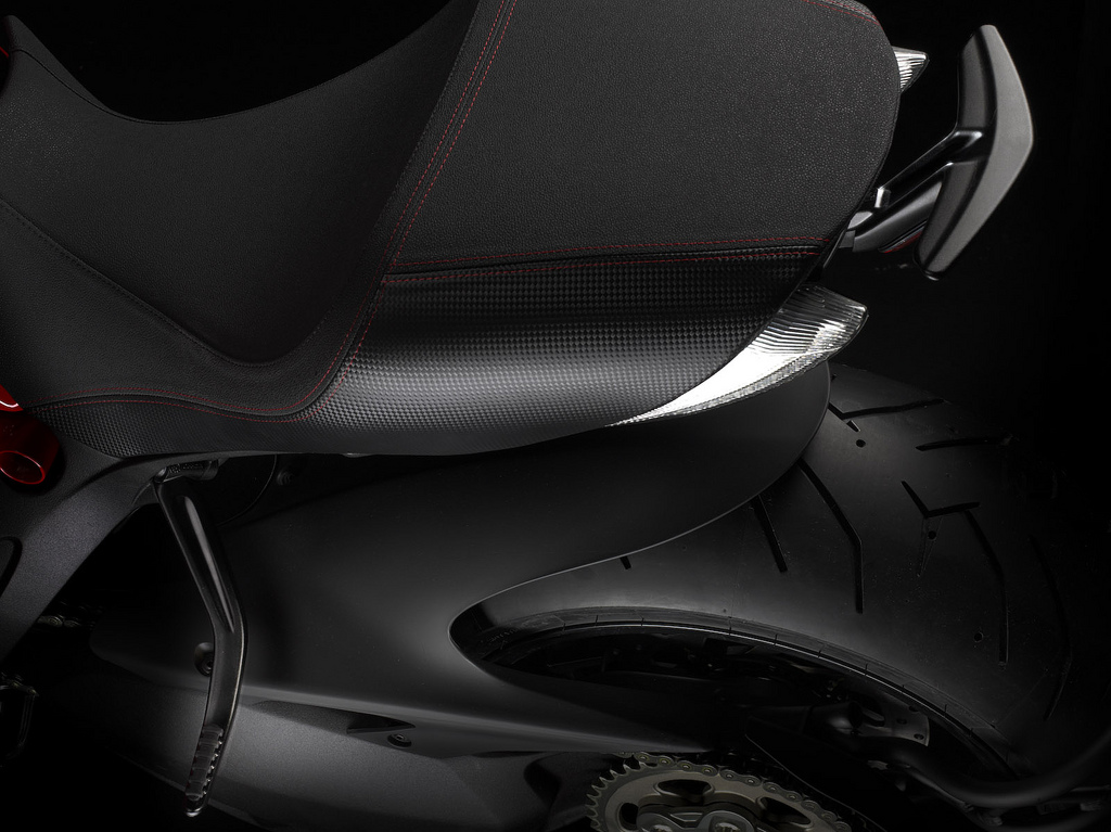 Ducati Diavel Black 2014