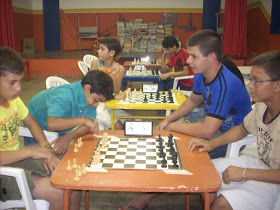 Simultânea de xadrez com o enxadrista João Trajano Neto