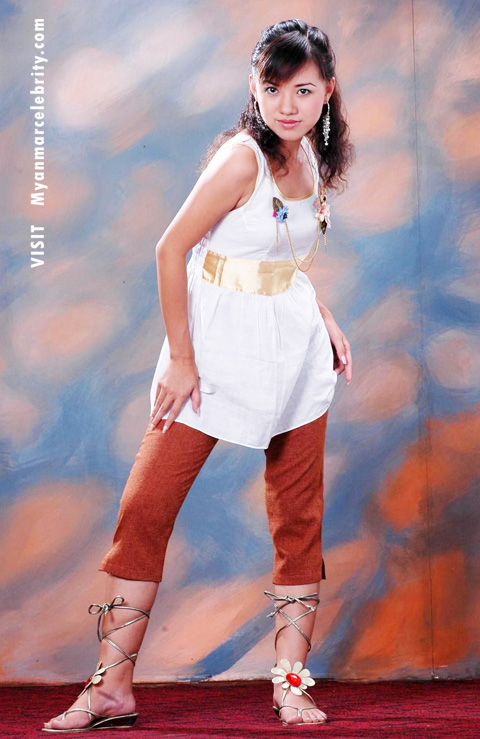 [EiPhyoCherry13.jpg]