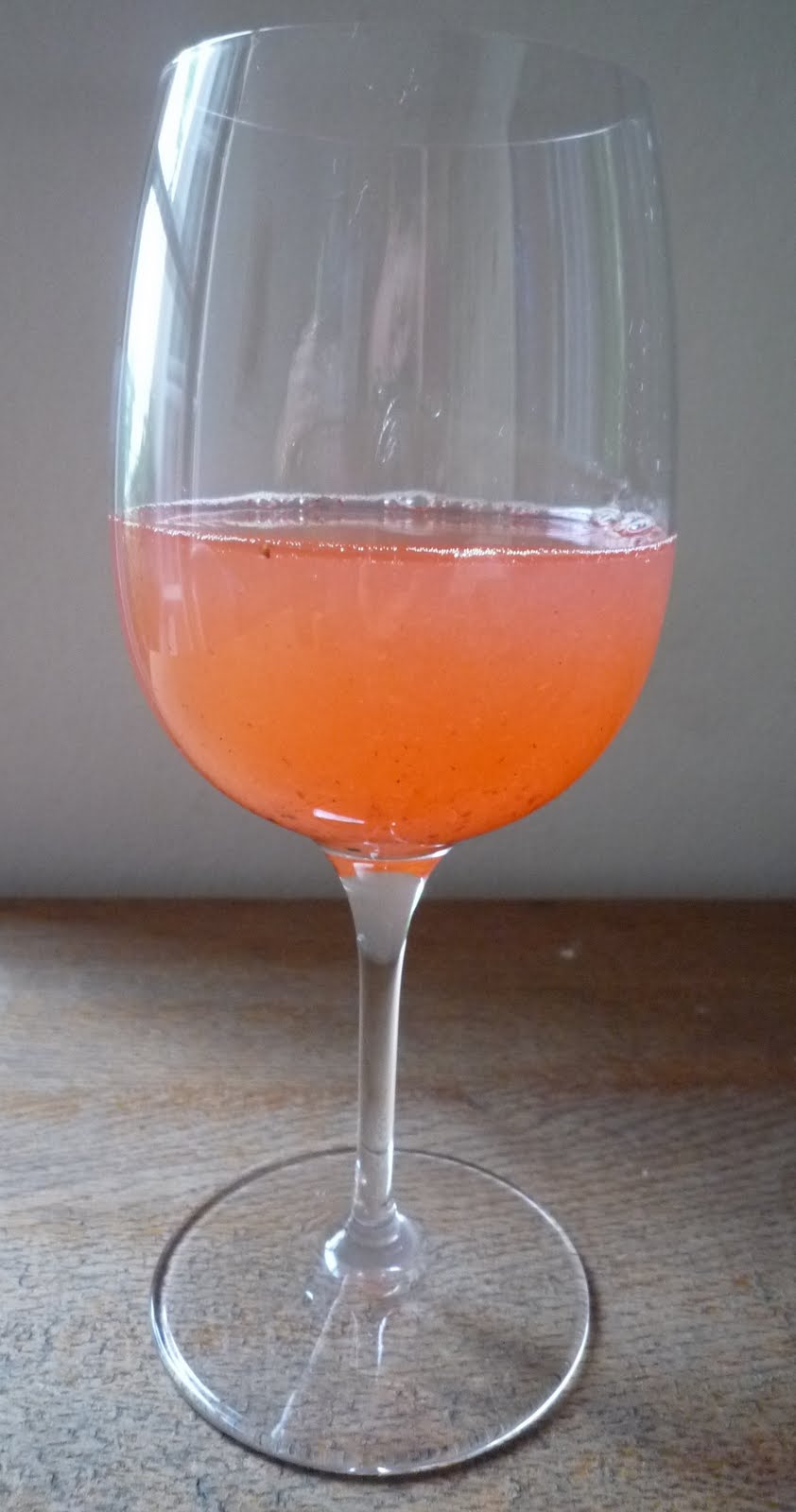 Bolli&amp;#39;s Kitchen: Vin des fraises - Erdbeerwein