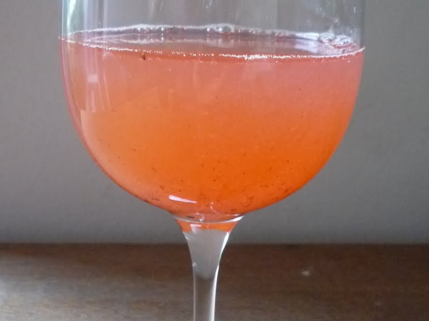Bolli&amp;#39;s Kitchen: Vin des fraises - Erdbeerwein