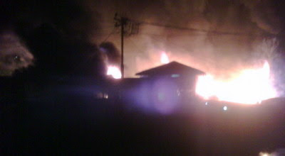 Gambar Foto Api Berbentuk Mata Manusia di Jayapura