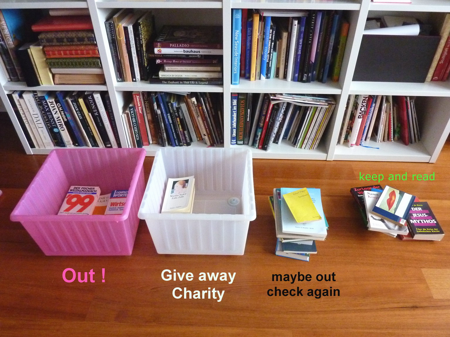 [declutter+bookshelf.jpg]
