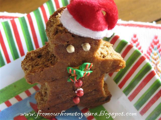 [GingerbreadCake+086+(Small).jpg]