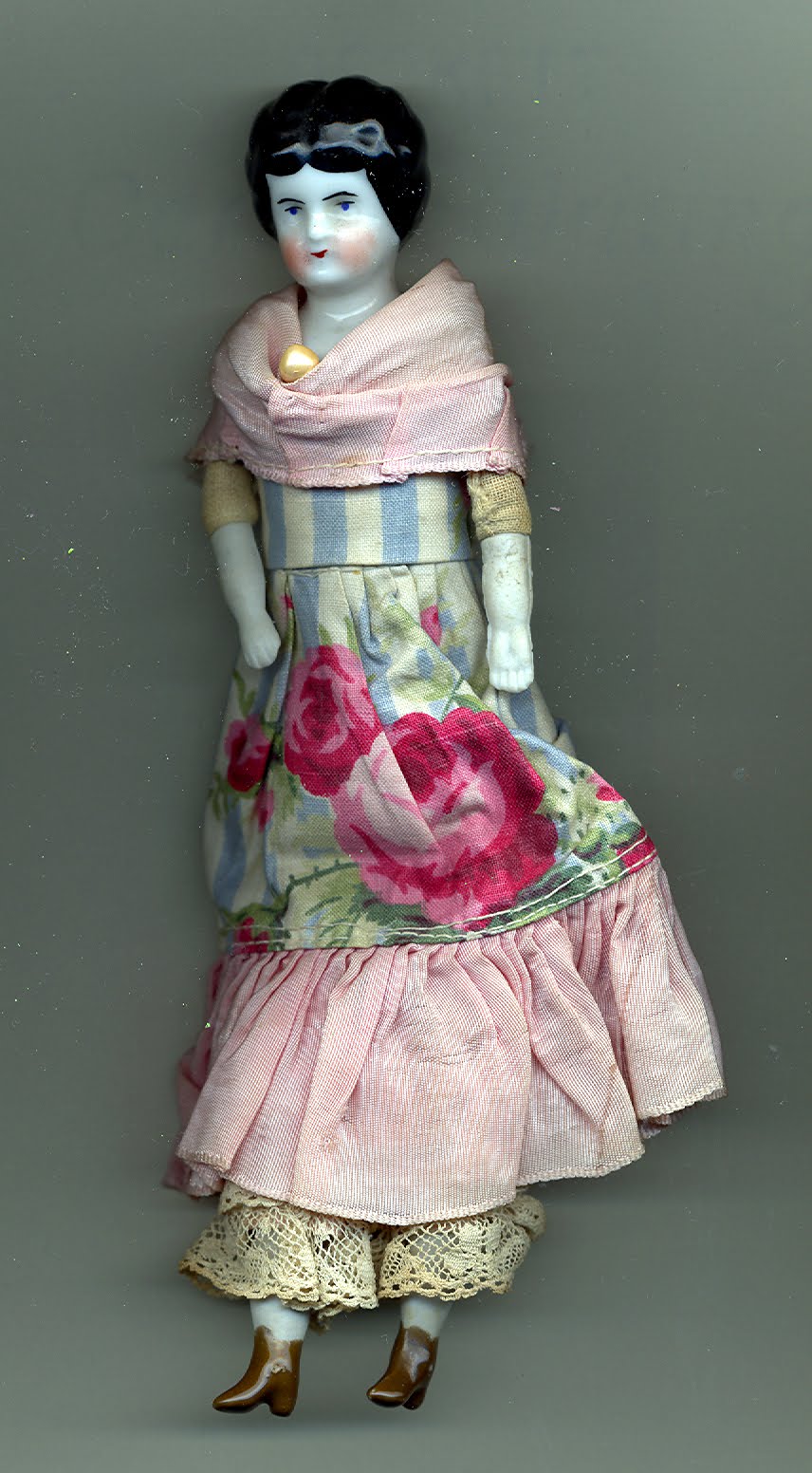 [dollhouse+china+doll+dressed.jpg]