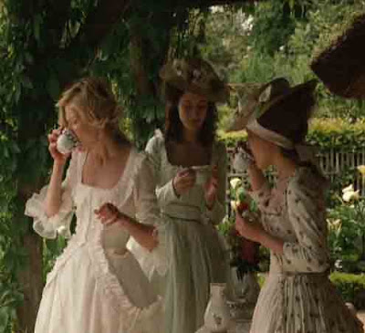 La vie en rose: Marie Antoinette - Garden scenes