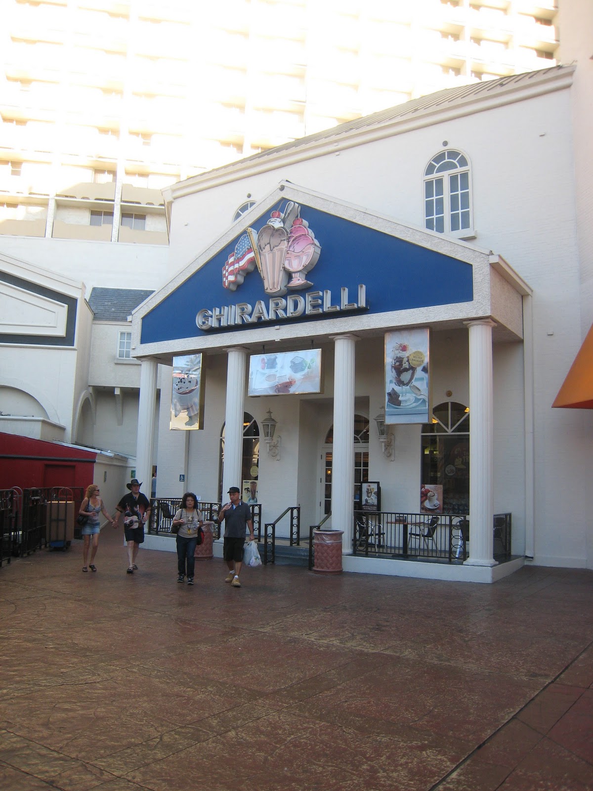 Las Vegas Ghirardelli Old Fashioned Ice Cream Parlor