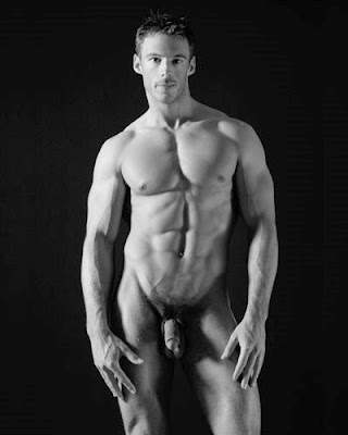 Model Ryan Daharsh Nude 13