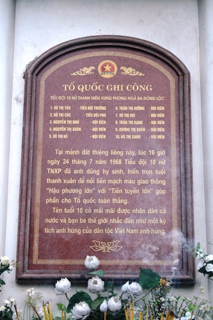 [10+co+gai+Dong+loc.JPG]