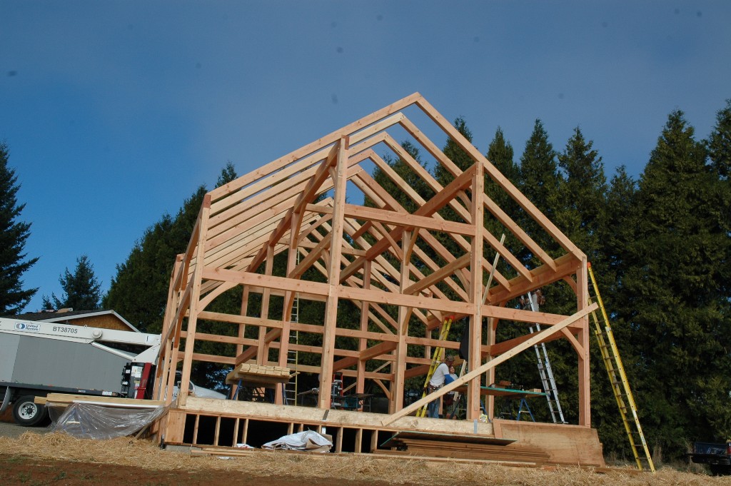 CutMyTimber Timber Frame Raising in Oregon, USA