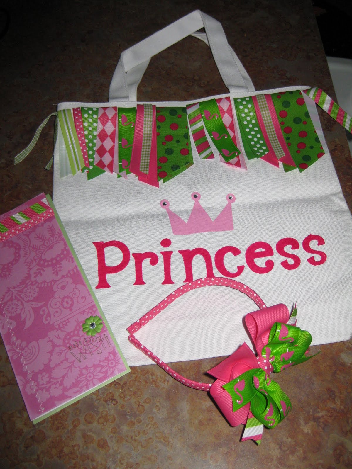 Little Lady Designs: More ideas!!! Ribbon Bags & Bow Holders!