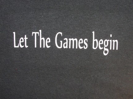 I feel the need, the need for speed футболка. Let the need. Цветок how are you. Game begins. Let the cat out of the bag.
