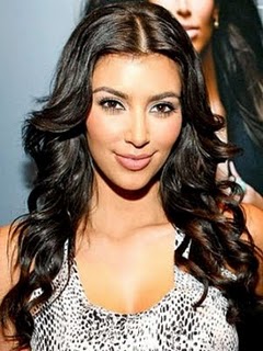 Kim Kardashian Showing Hot Boobs ~ FunGur.BlogSpot.com