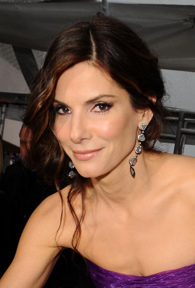 [Celebrities_Sign_Charity_0068.jpg]