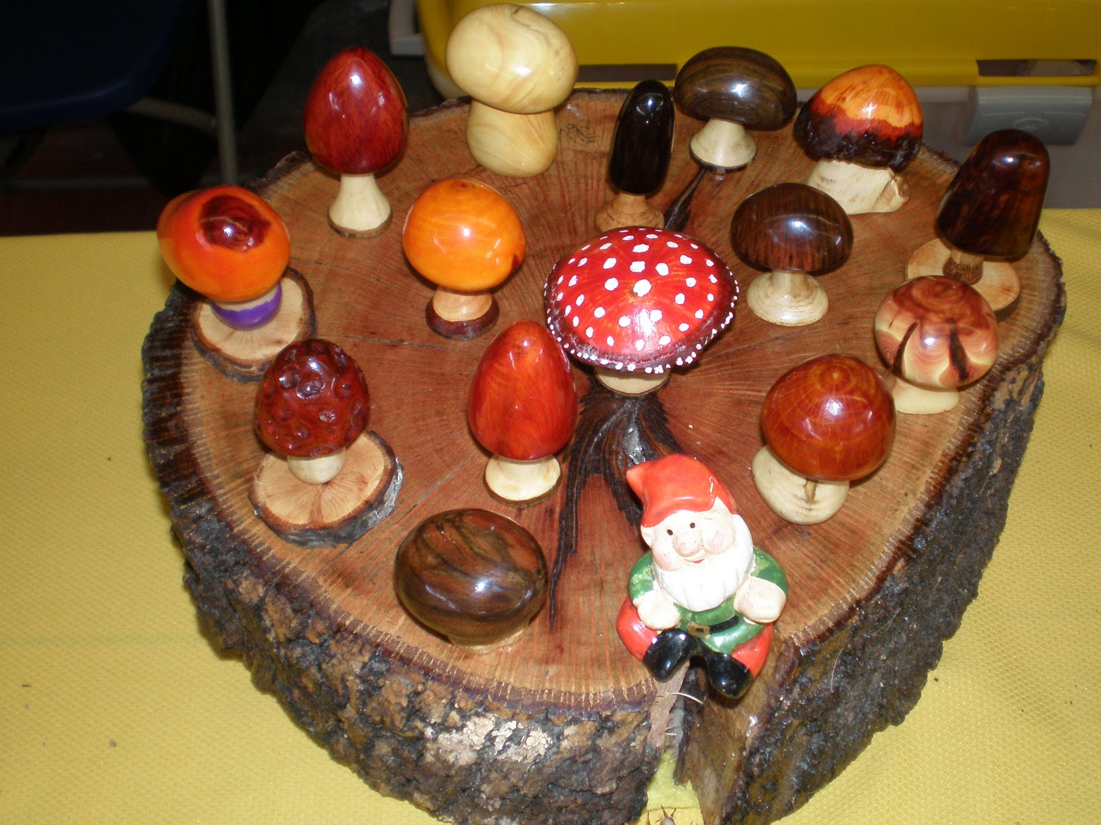 Arte Madera: artesania de setas madera