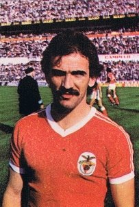 [32_-_80_81_Benfica_1.jpg]