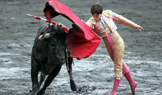 http://3.bp.blogspot.com/_FIvwDLFbDqk/TDnRaGrvGgI/AAAAAAAABJA/VtTjQOjdzks/s1600/madrid-bullfighting_2908.jpg