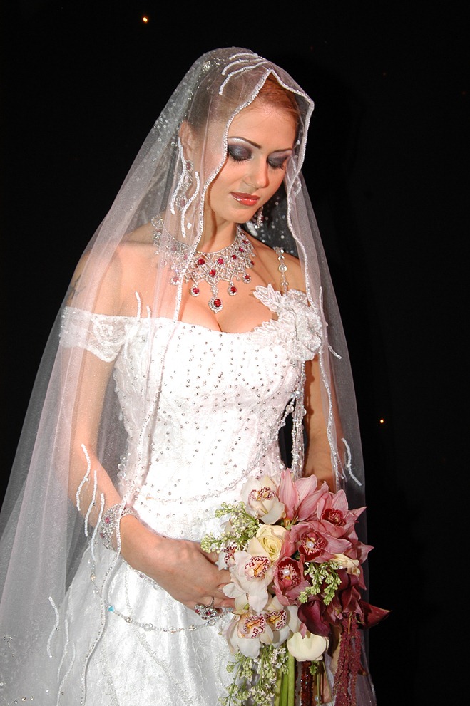 [Image: PhotosOfTheBeautifulBrides1.jpg]