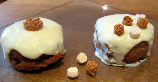 Caramel cake, cupcake Caramel cake, cupcake