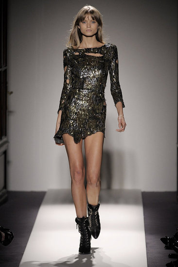 [Balmain+s2010+v+coutorture.jpg]