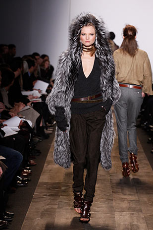 [michael+kors+4+black.jpg]