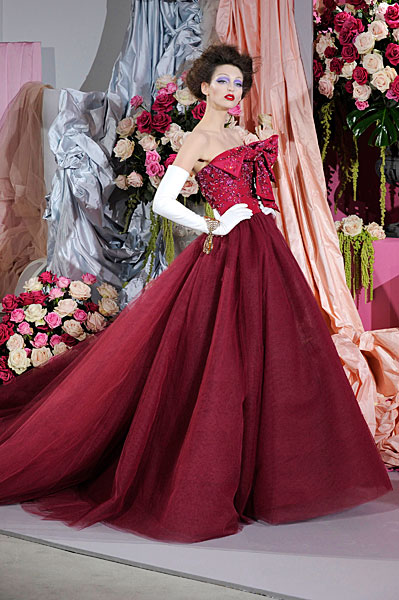 [Christian+Dior+Haute+Couture+Spring+2010+32.jpg]