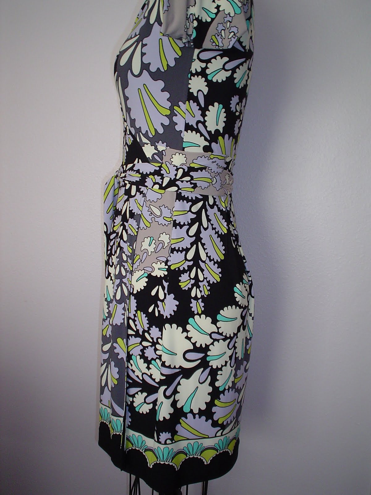 Amanda's Adventures in Sewing Butterick 5454 Black floral knit wrap