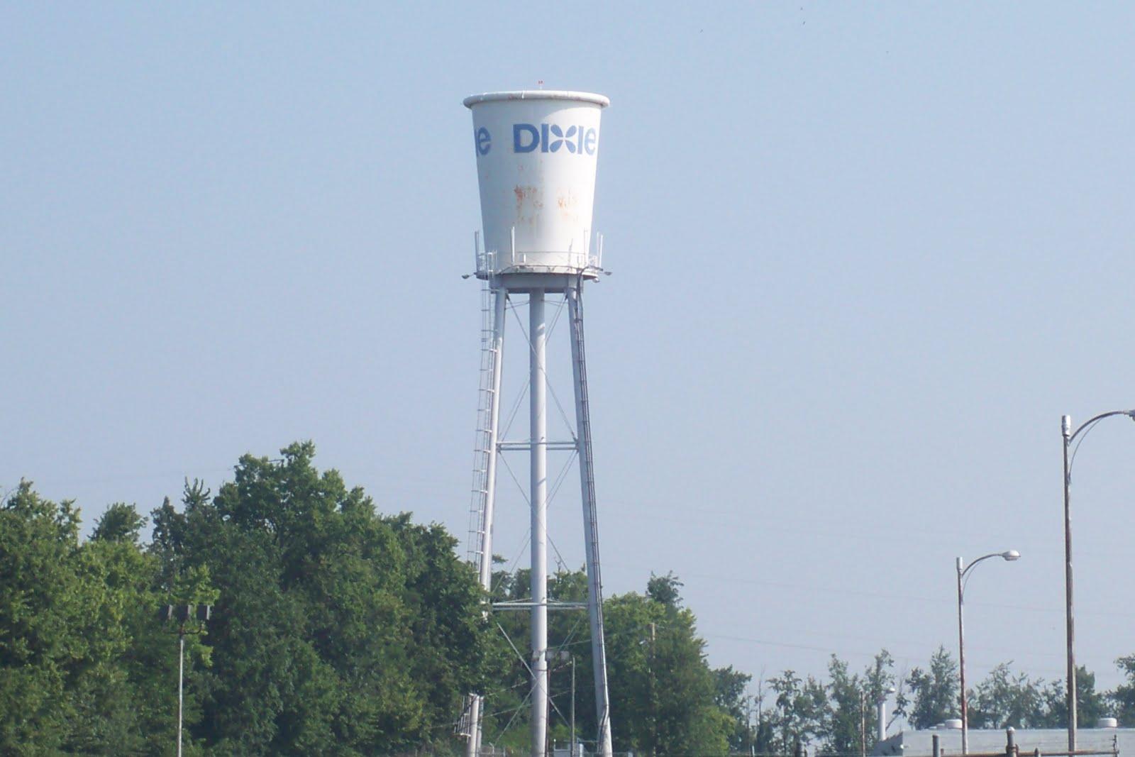 Tacky Traveller's Tourist Traps Dixie Cup Water Tower