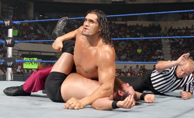 The Great Khali vs Mike Knox