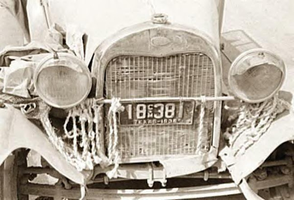 Front of peddler's car, Texas, 1939