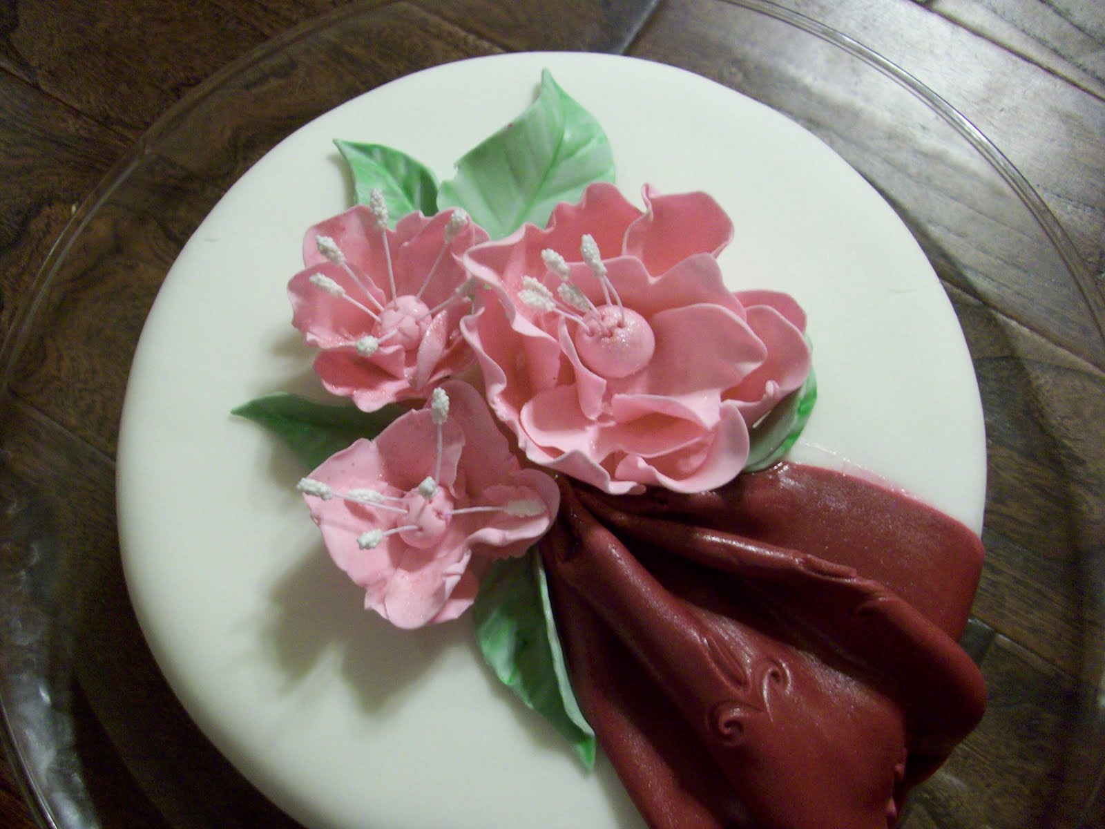 Cakes by Carla Fantacy Flower, Draping fondant Cake