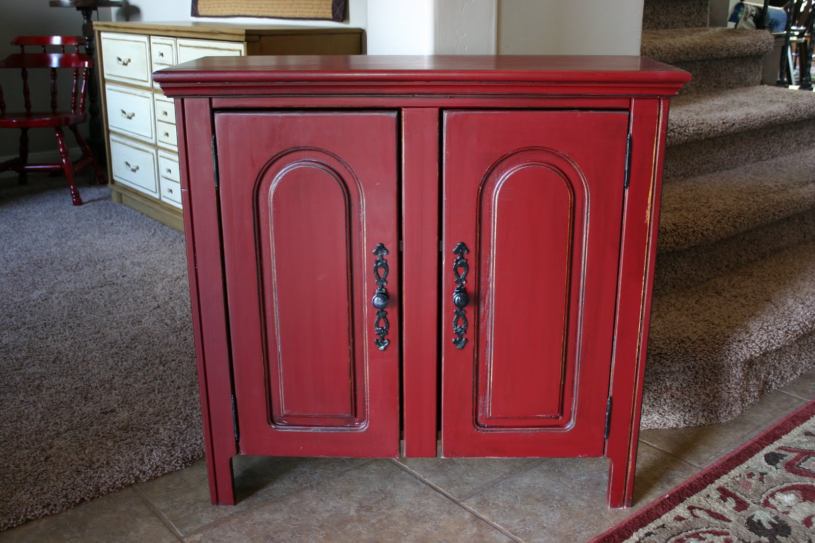 Doubletake Decor: More red cabinets...