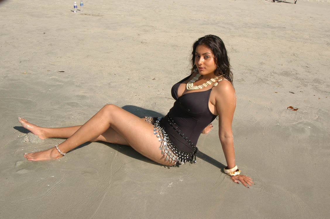 Namitha_04-761207.jpg