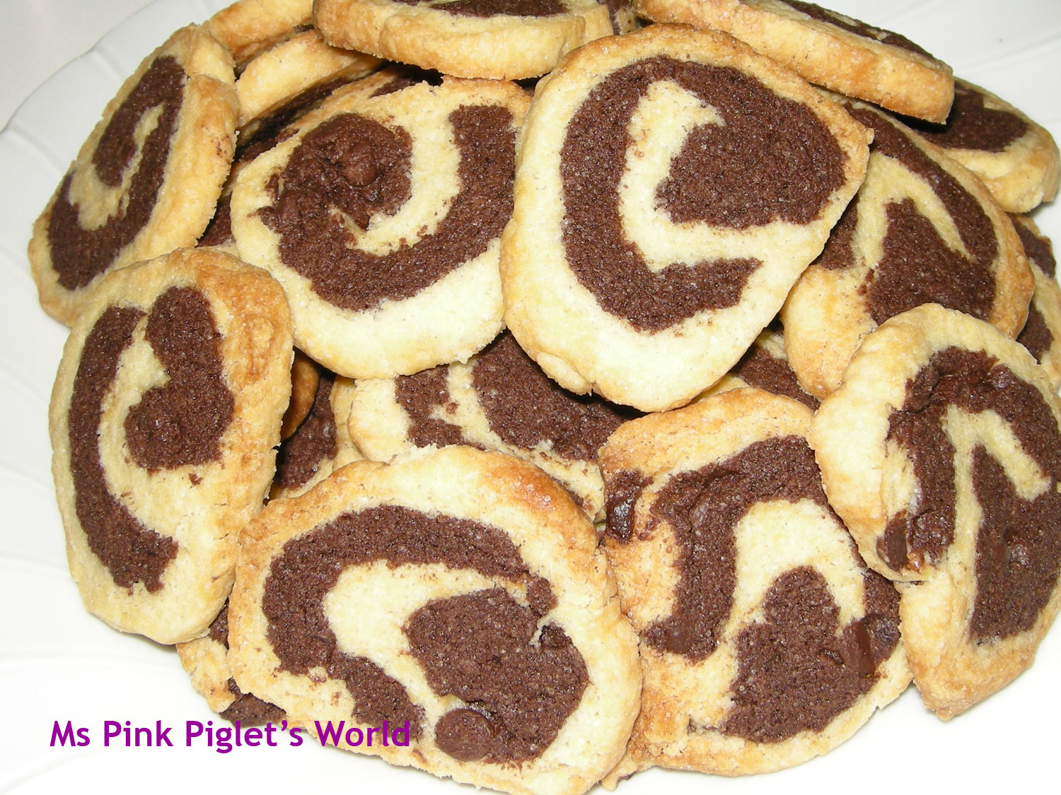 Ms Pink Piglet's World Cookies... Pinwheel Cookes... Chocolate